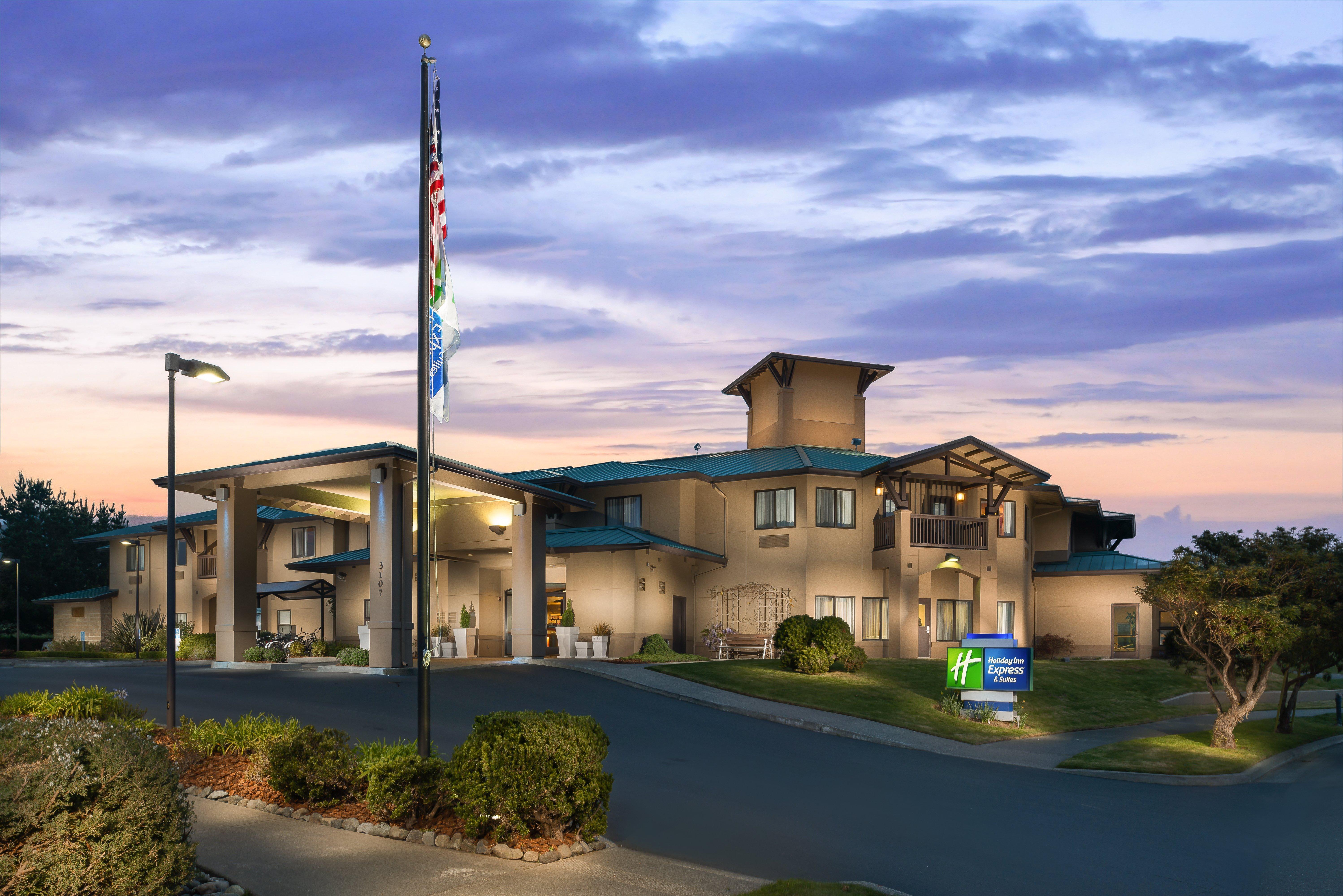 Holiday Inn Express Hotel & Suites Arcata/Eureka-Airport Area By Ihg McKinleyville Exterior foto