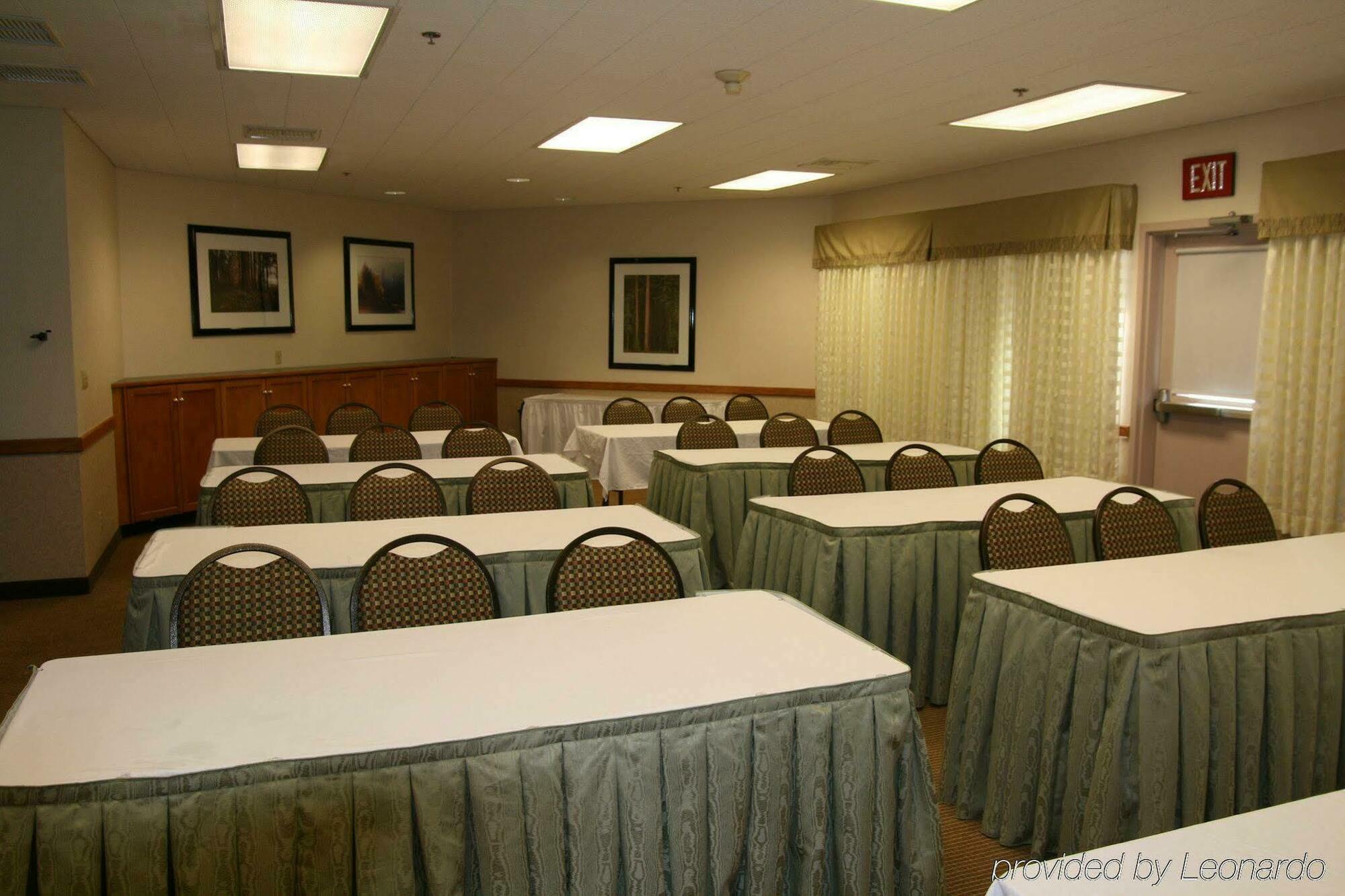 Holiday Inn Express Hotel & Suites Arcata/Eureka-Airport Area By Ihg McKinleyville Facilidades foto